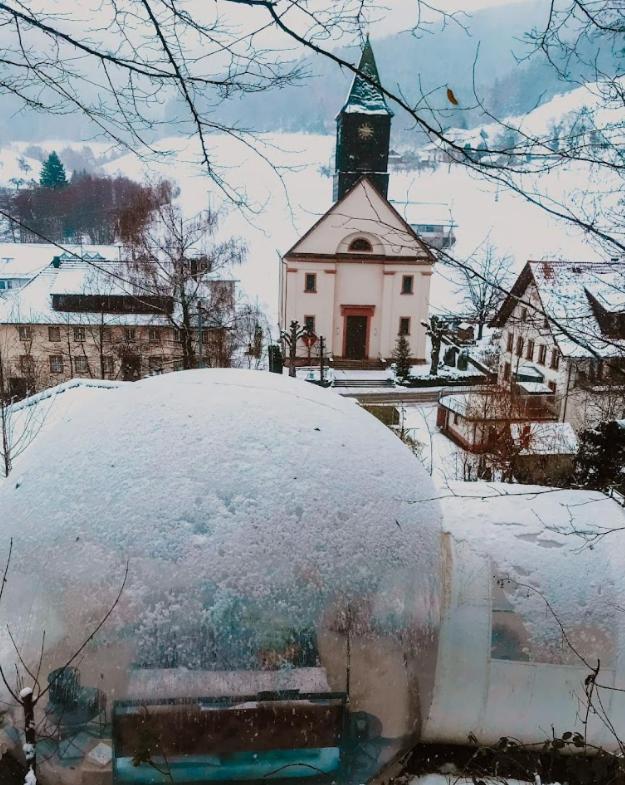 Living Timeless- Bubble Tent Elzach Inklusive Hot Tube Badefass- Schlafen Unterm Sternenhimmel Экстерьер фото